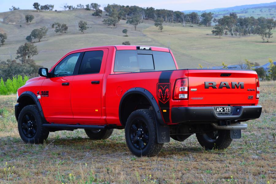  Dodge Ram 2500 Laramie Crew Cab Redback 2017 года  (AU) (фото 3 из 13)